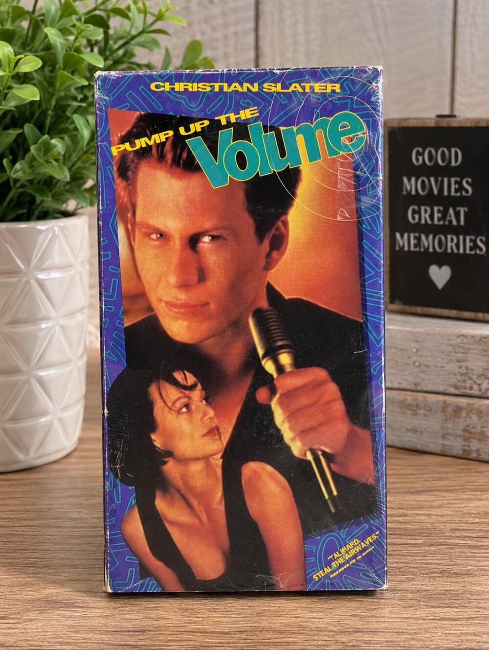 Pump Up the Volume Columbia Pictures home vhs video tape